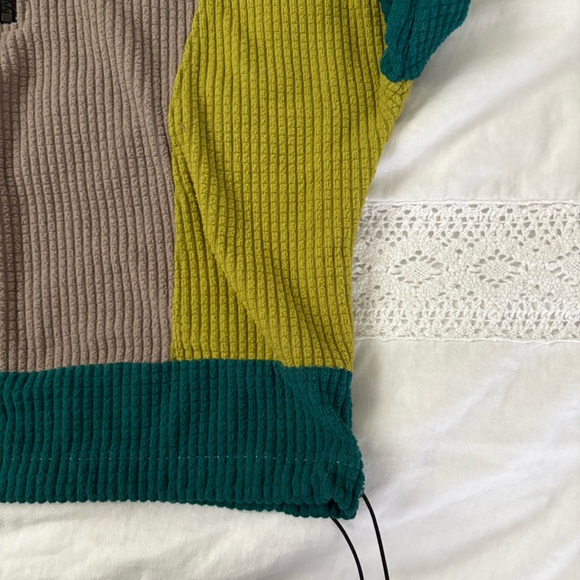 Youer Chill Top XS long sleeve fleece top sweatshirt 1/4 zip green tan cropped - Picture 6 of 7
